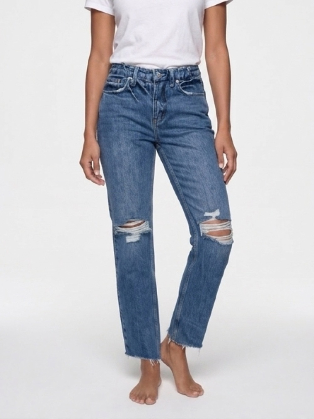 GOOD AMERICAN Distressed Jeans